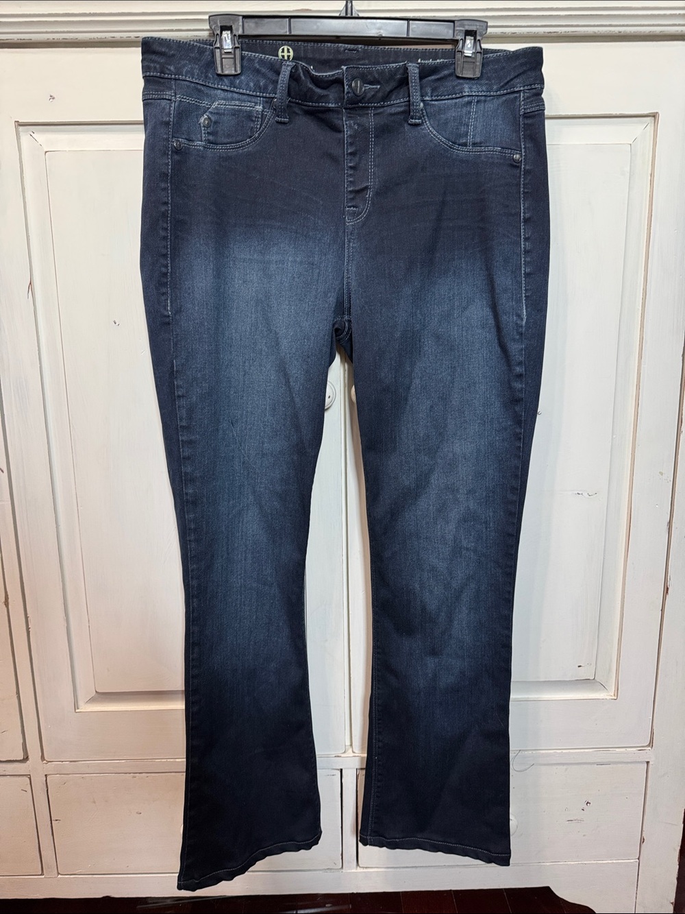 Hot in Hollywood Beverly Hills Baby Bell Jeans